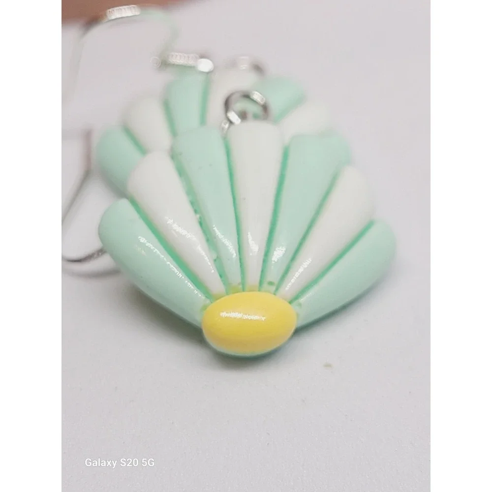 Handmade Mint Green White Pastel Seashell Drop Earrings Nautical Summer Beach‎